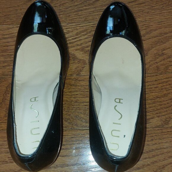 UNISA Black Patent Leather Shoes - Size 7.5 - Picture 3 of 4